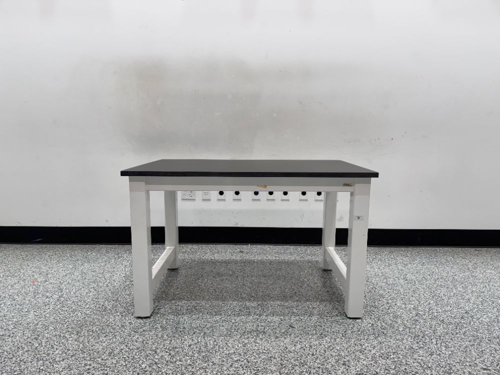 Image of 4' Laboratory Bench